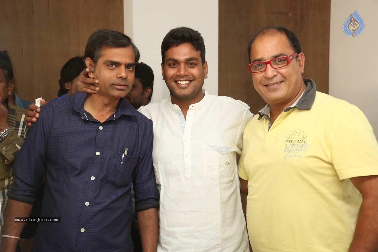 Director B Jaya Bday Celebrations - 149 / 159 photos