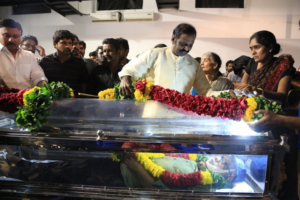 Director Balu Mahendra Condolence Photos - 108 / 203 photos