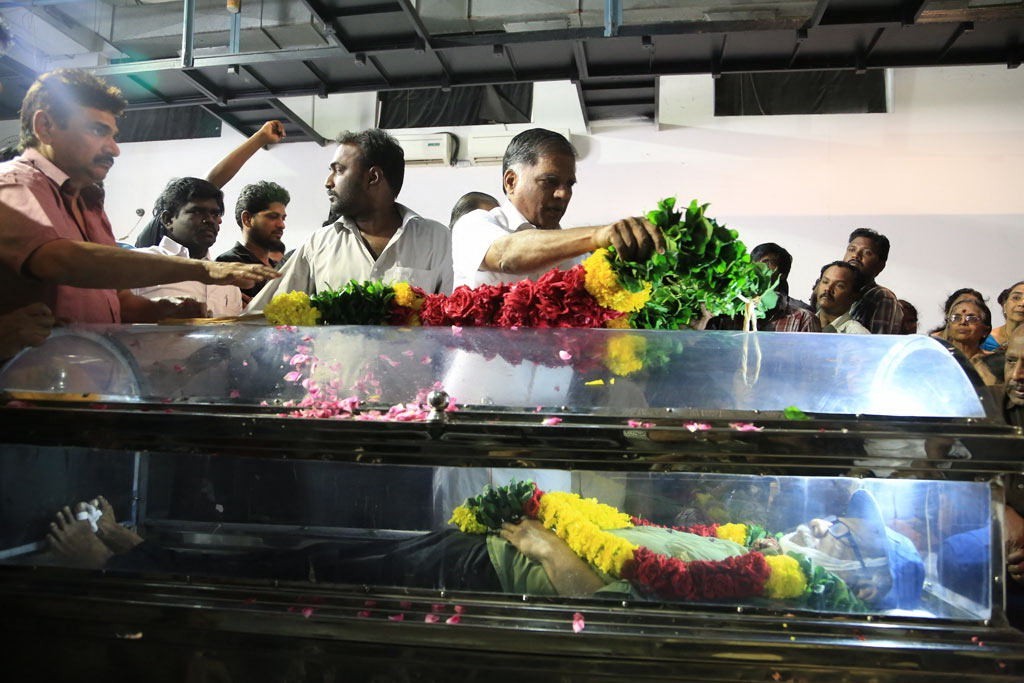 Director Balu Mahendra Condolence Photos - 174 / 203 photos