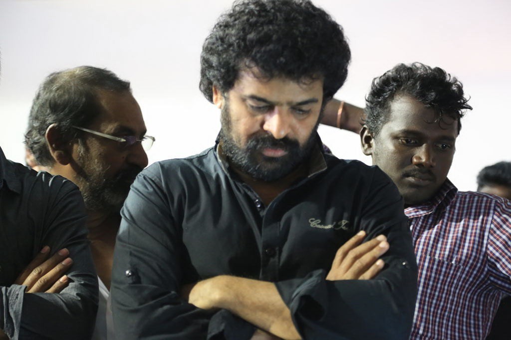 Director Balu Mahendra Condolence Photos - 190 / 203 photos