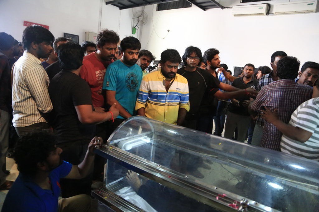 Director Balu Mahendra Condolence Photos - 196 / 203 photos