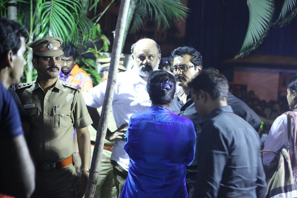 Director K Balachander Condolences Photos - 23 / 81 photos