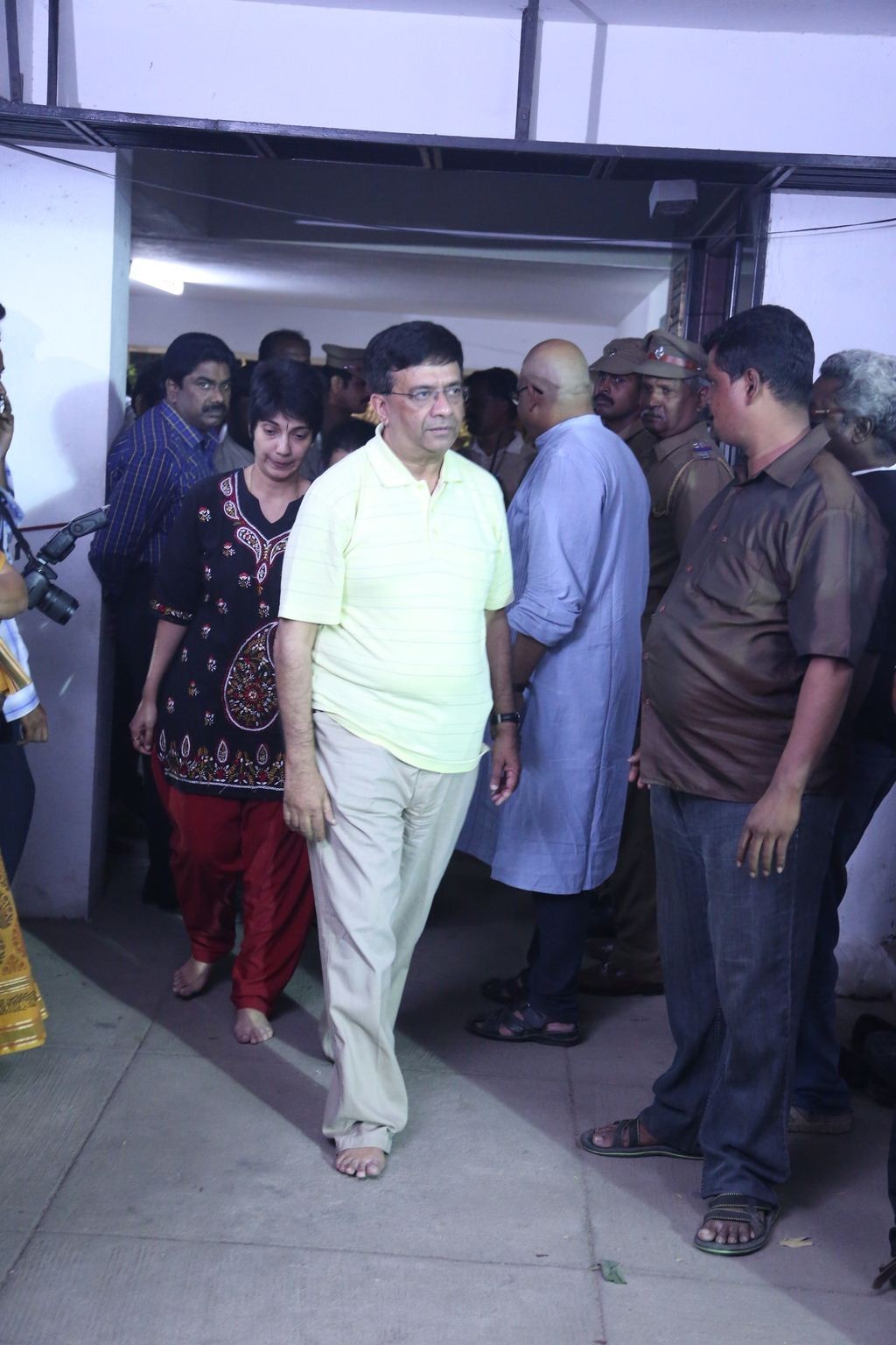 Director K Balachander Condolences Photos - 27 / 81 photos