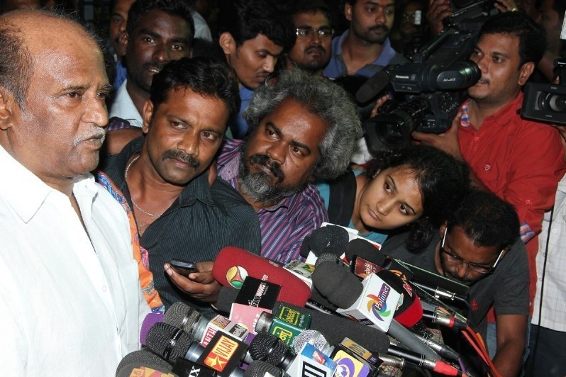 Director K Balachander Condolences Photos - 47 / 81 photos