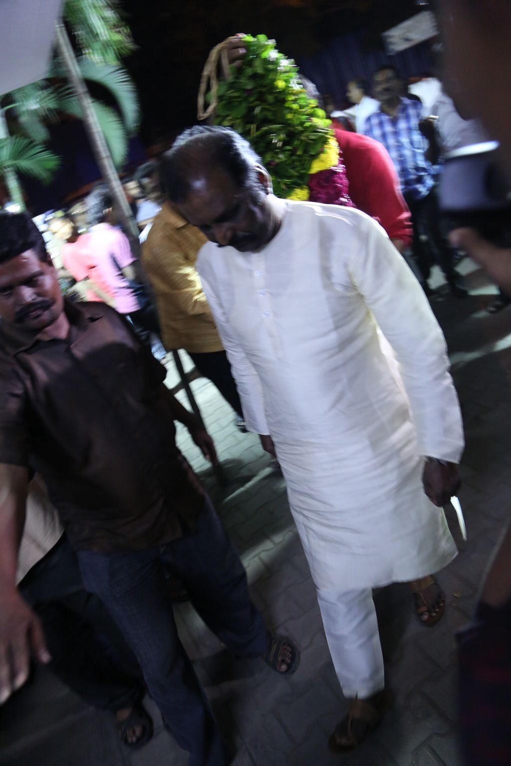 Director K Balachander Condolences Photos - 53 / 81 photos