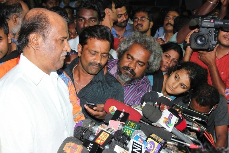 Director K Balachander Condolences Photos - 61 / 81 photos