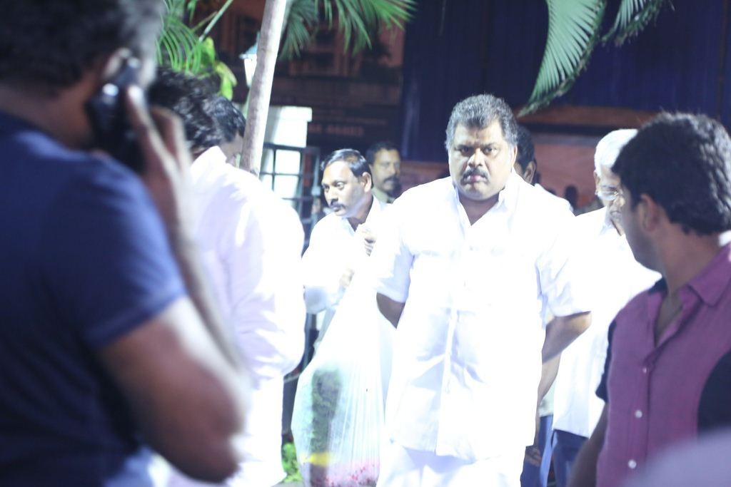 Director K Balachander Condolences Photos - 79 / 81 photos