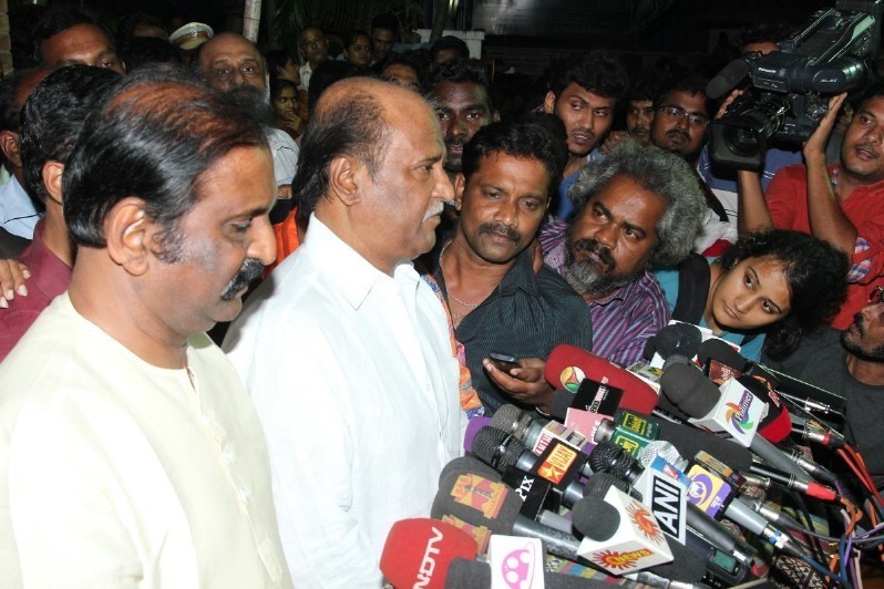 Director K Balachander Condolences Photos - 81 / 81 photos