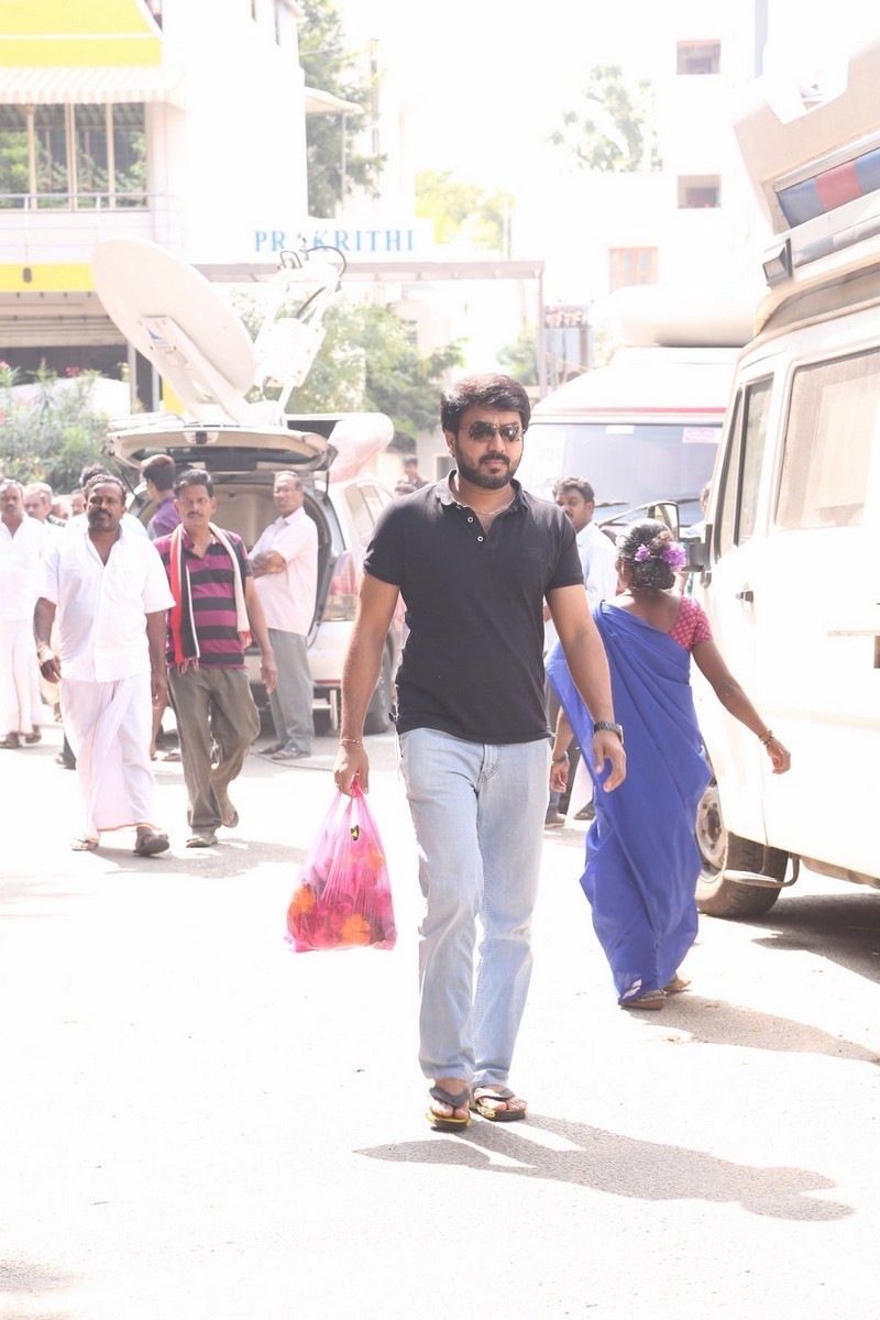 Director K Balachander Condolences Photos - 26 / 255 photos