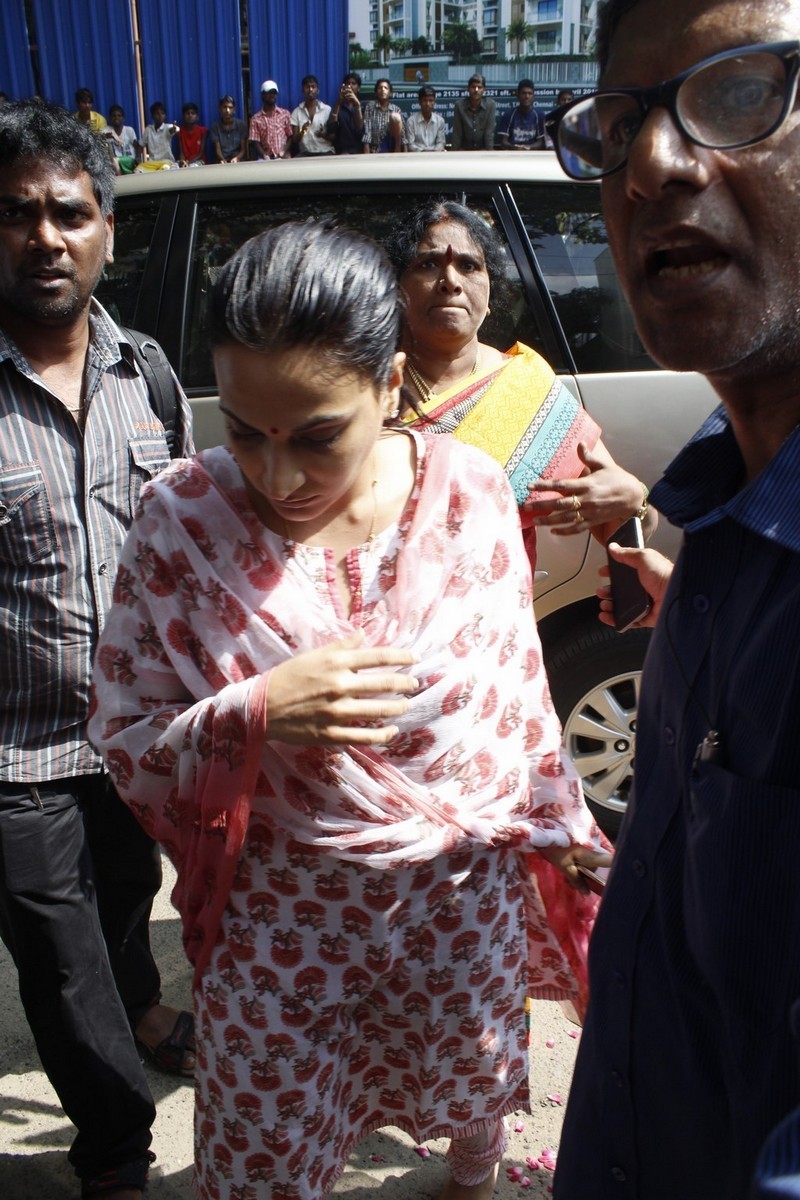 Director K Balachander Condolences Photos - 42 / 255 photos
