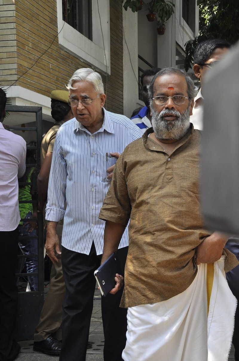 Director K Balachander Condolences Photos - 77 / 255 photos