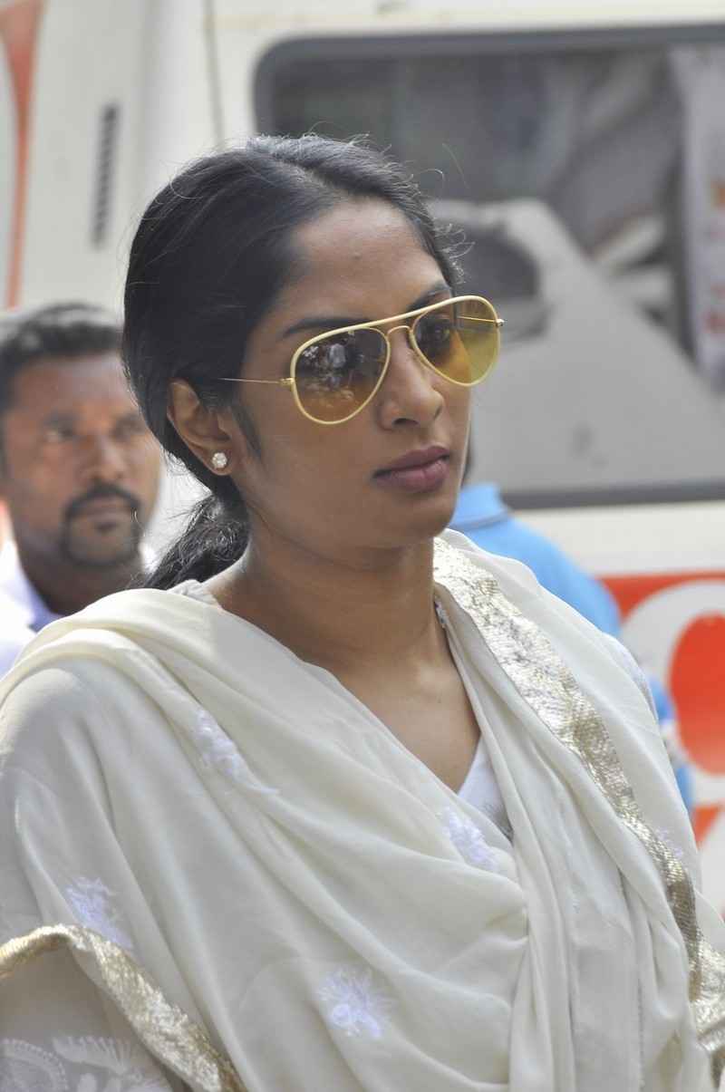 Director K Balachander Condolences Photos - 155 / 255 photos