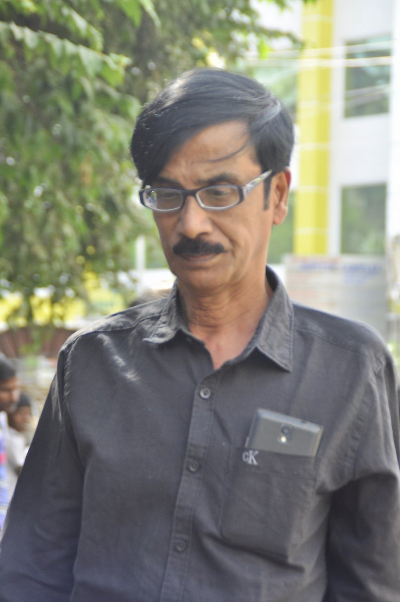 Director K Balachander Condolences Photos - 176 / 255 photos