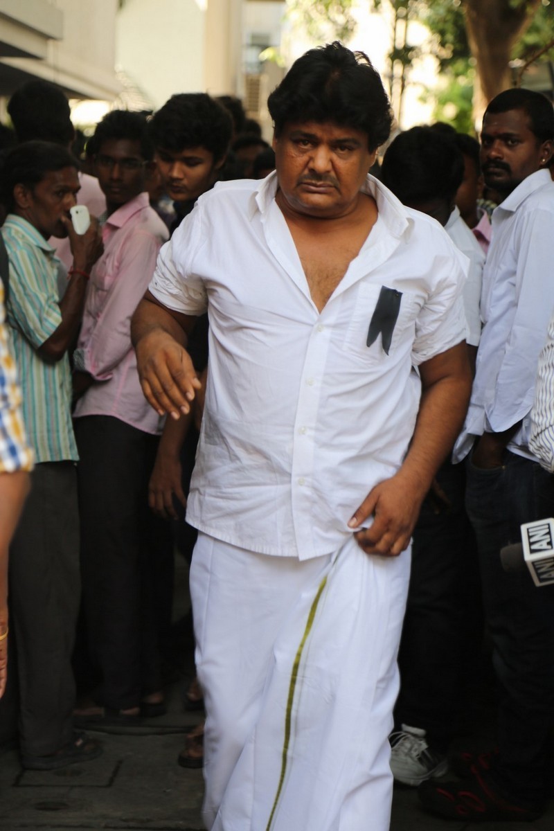 Director K Balachander Condolences Photos - 192 / 255 photos