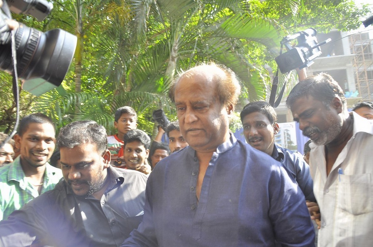 Director K Balachander Condolences Photos - 226 / 255 photos