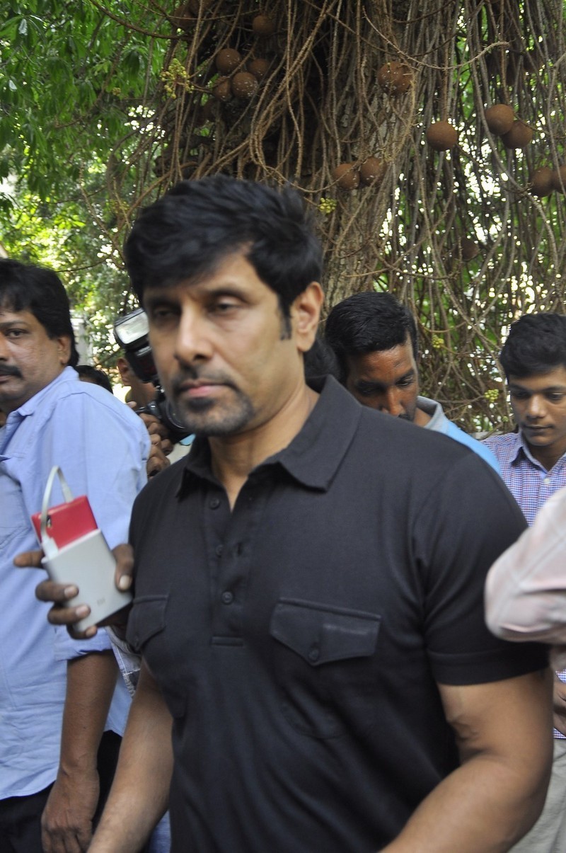 Director K Balachander Condolences Photos - 255 / 255 photos