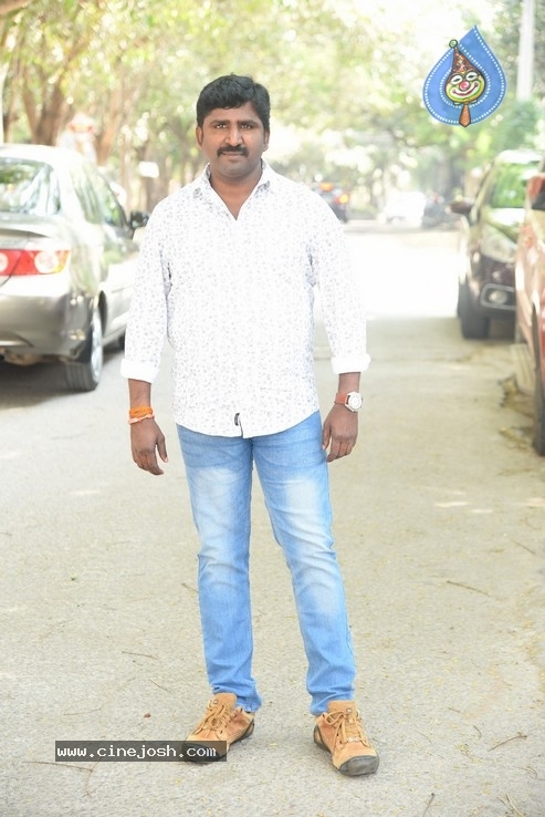 Director Sekhar Reddy Photos - 9 / 19 photos