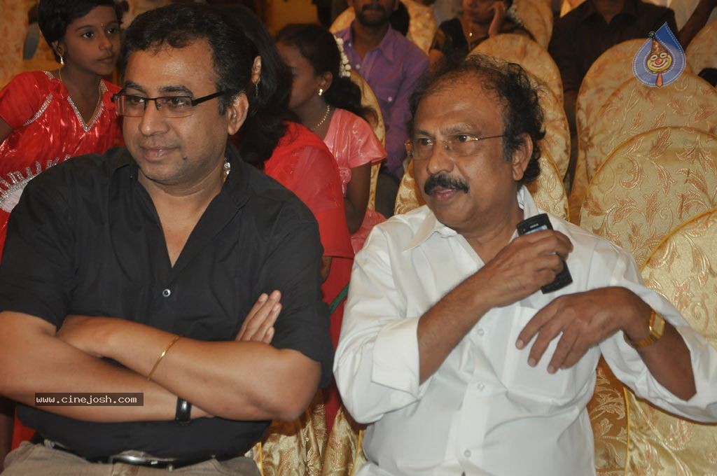 Director Senthinathan Son Wedding Reception - 37 / 63 photos