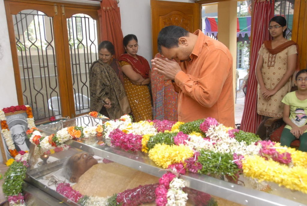 V Madhusudhana Rao Condolences Photos - 14 / 49 photos
