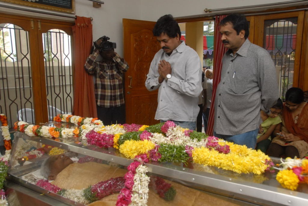 V Madhusudhana Rao Condolences Photos - 17 / 49 photos