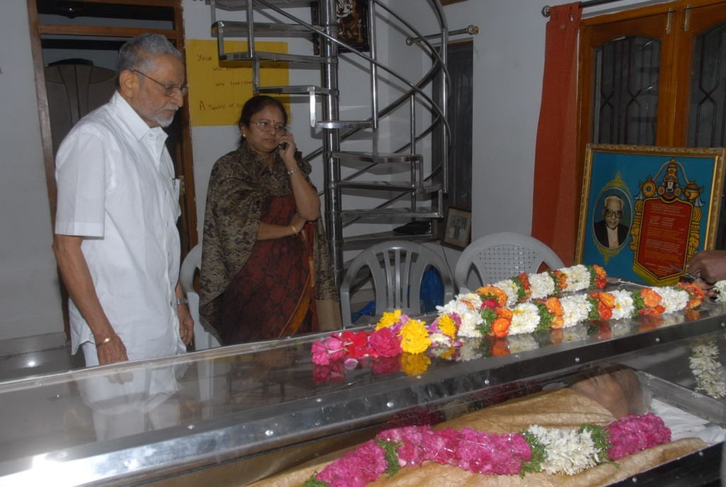 V Madhusudhana Rao Condolences Photos - 28 / 49 photos