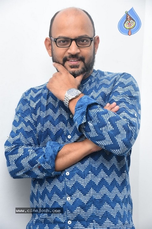 Director VI Anand Pics - 10 / 21 photos