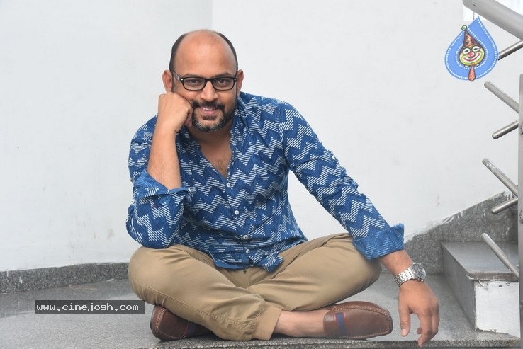 Director VI Anand Pics - 19 / 21 photos