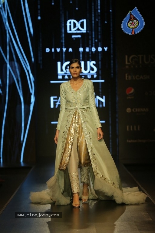 Divya Reddy Showcase at India Fashion Week - 2 / 40 photos