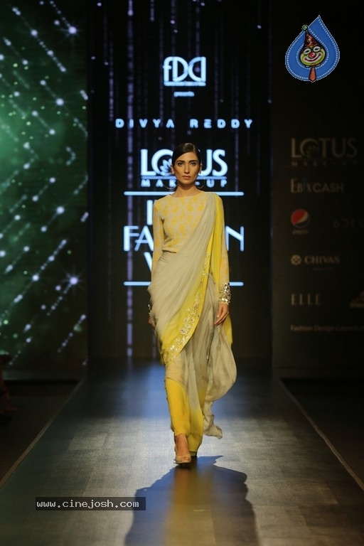 Divya Reddy Showcase at India Fashion Week - 17 / 40 photos