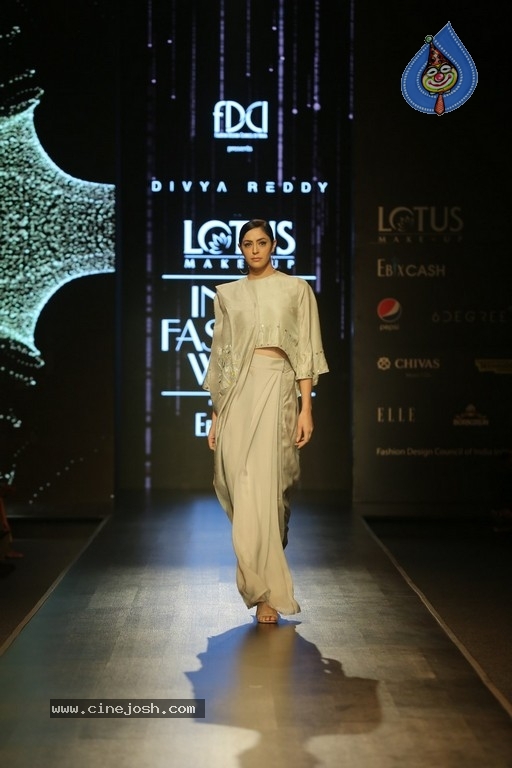 Divya Reddy Showcase at India Fashion Week - 21 / 40 photos