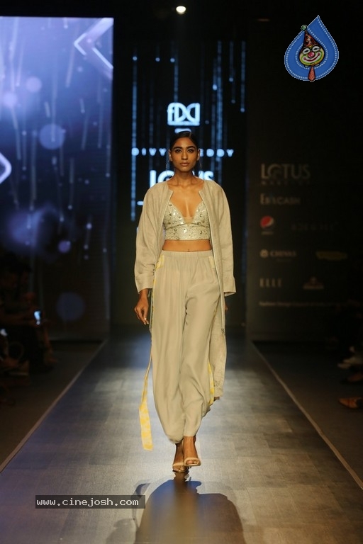 Divya Reddy Showcase at India Fashion Week - 28 / 40 photos