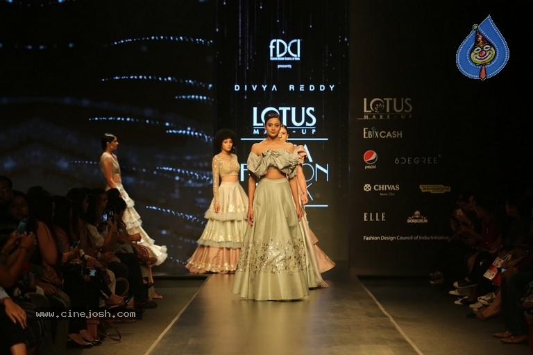 Divya Reddy Showcase at India Fashion Week - 37 / 40 photos