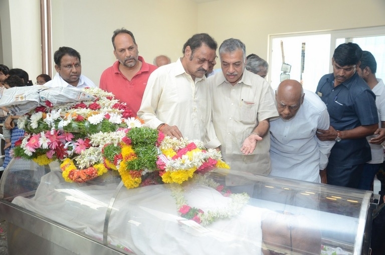 DR C Narayana Reddy Condolence Photos - 4 / 42 photos