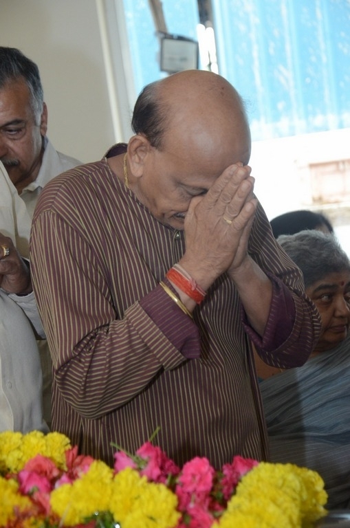 DR C Narayana Reddy Condolence Photos - 8 / 42 photos