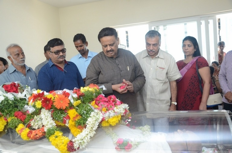 DR C Narayana Reddy Condolence Photos - 11 / 42 photos