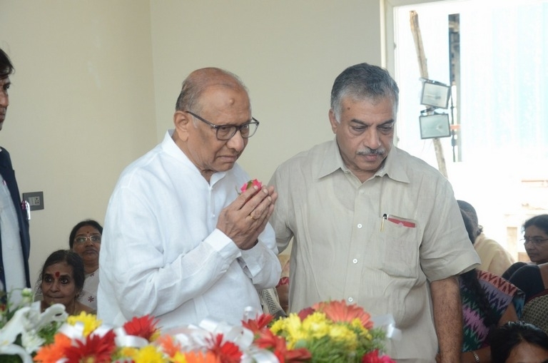 DR C Narayana Reddy Condolence Photos - 13 / 42 photos