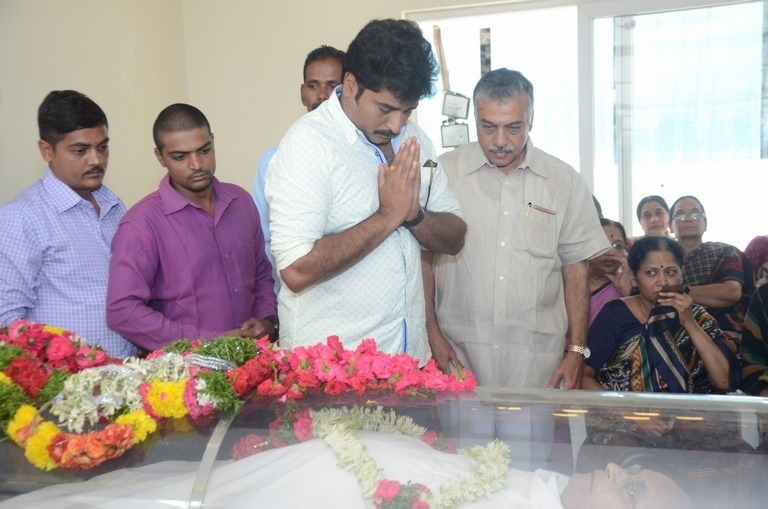 DR C Narayana Reddy Condolence Photos - 16 / 42 photos