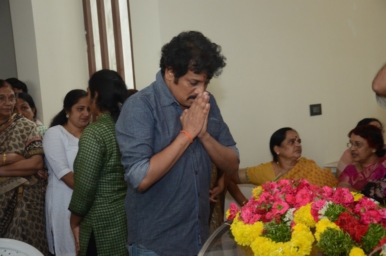 DR C Narayana Reddy Condolence Photos - 20 / 42 photos