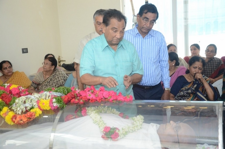 DR C Narayana Reddy Condolence Photos - 36 / 42 photos