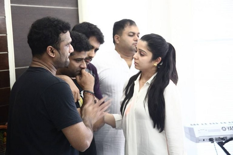 DSP Father Sathyamurthy Condolences Photos - 3 / 13 photos