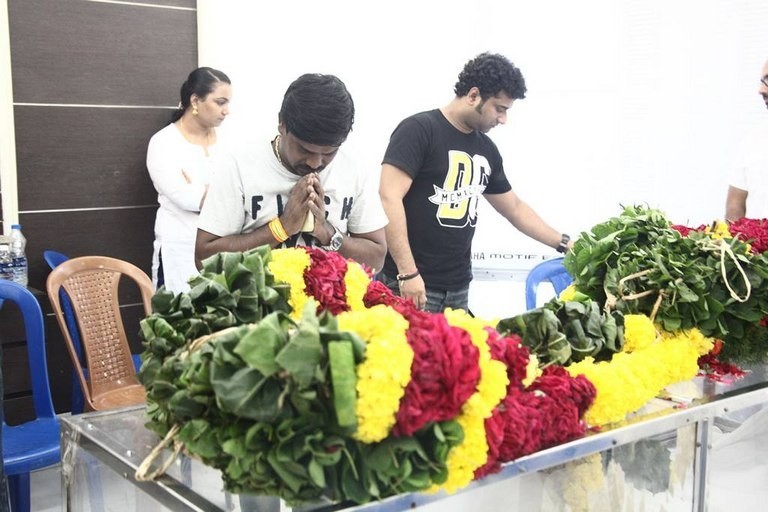 DSP Father Sathyamurthy Condolences Photos - 12 / 13 photos