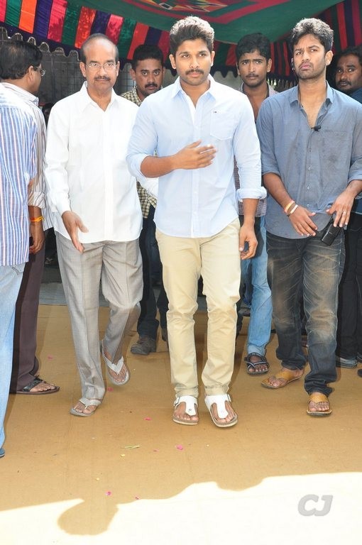 Edida Nageswara Rao Condolences Photos 1 - 7 / 126 photos