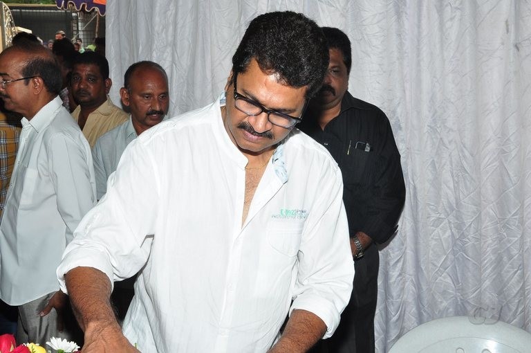Edida Nageswara Rao Condolences Photos 1 - 97 / 126 photos