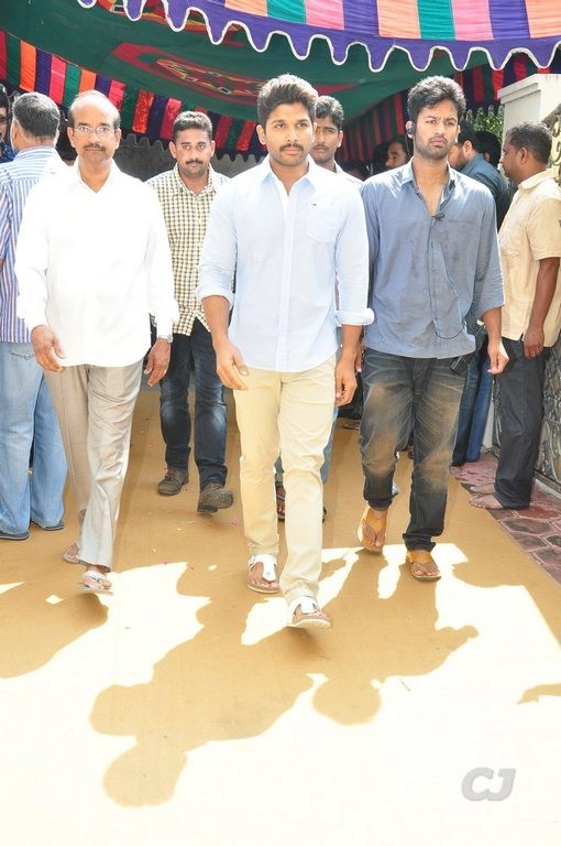 Edida Nageswara Rao Condolences Photos 1 - 100 / 126 photos