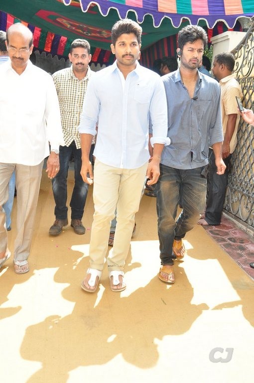 Edida Nageswara Rao Condolences Photos 1 - 102 / 126 photos