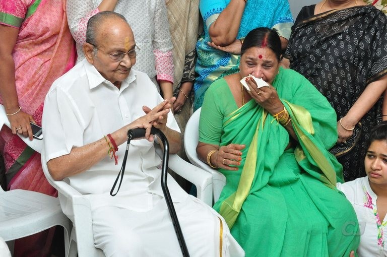 Edida Nageswara Rao Condolences Photos 1 - 106 / 126 photos