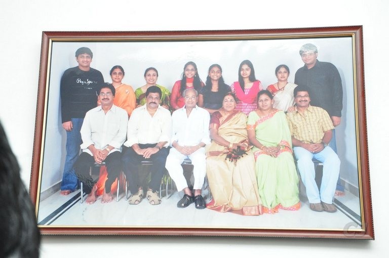 Edida Nageswara Rao Condolences Photos 1 - 113 / 126 photos