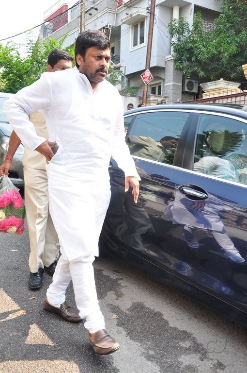 Edida Nageswara Rao Condolences Photos 1 - 125 / 126 photos