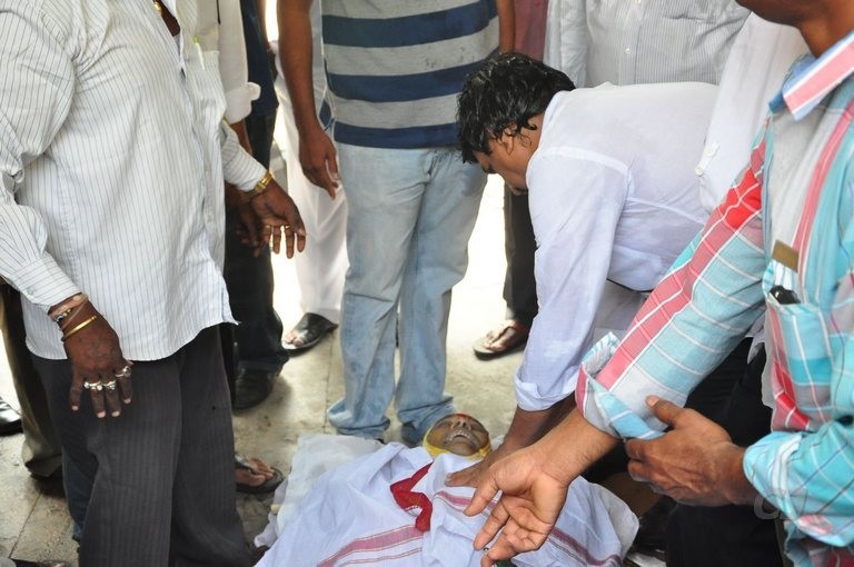 Edida Nageswara Rao Condolences Photos 2 - 58 / 138 photos