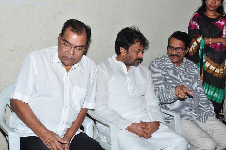 Edida Nageswara Rao Condolences Photos 2 - 70 / 138 photos